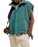 Scout It Out Gilet in Midnight Jade