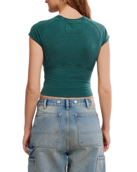 The Free People Womens Protagonist Cropped Cap Sleeve T-Shirt in Rainforest