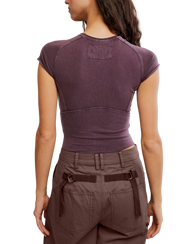 The Free People Womens Protagonist Cropped Cap Sleeve T-Shirt in Vintage Grape