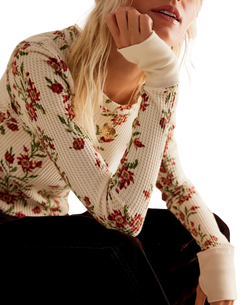 Pretty Little Thermal Top in Sand Combo Folk Vine