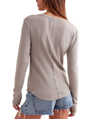 The Free People Womens Jamie Henley Long Sleeve T-Shirt in Quiet Grey