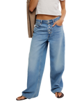 NIA Boyfriend Jeans in Friday