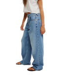 NIA Boyfriend Jeans in Friday