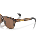 The Oakley Frogskins Range Polarized Sunglasses in Prizm Tungsten, Brown Tortoise & Brown Smoke