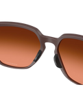 The Oakley Sielo SQ Prizm Sunglasses in Prizm Brown Gradient & Matte Grenache