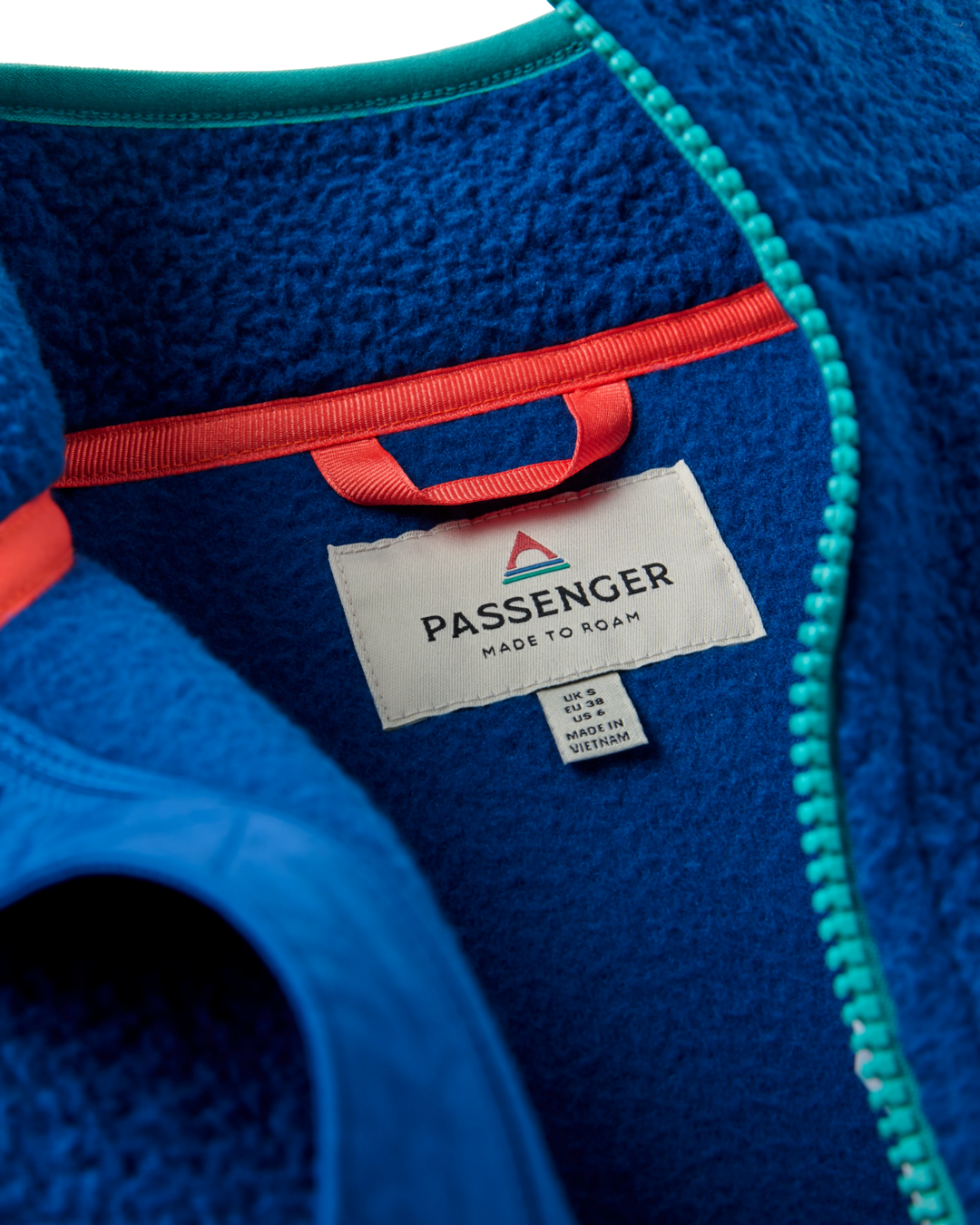 The Passenger Womens Home Full Zip Sherpa Fleece Jacket in Blue Navy