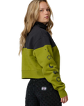 The Santa Cruz Womens Split Sun 1/4 Sweatshirt in Black Wash & Pesto