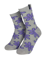 The Santa Cruz Womens Flourish Daisy Socks (2 Pack) in Mist & Black