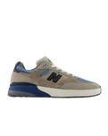The New Balance Mens Andrew Reynolds 933 Shoes in Mushroom & Light Blue
