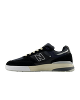 The New Balance Mens Andrew Reynolds 933 Shoes in Black & Navy