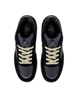 The New Balance Mens Andrew Reynolds 933 Shoes in Black & Navy