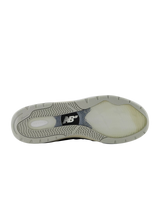 The New Balance Mens Andrew Reynolds 933 Shoes in Black & Navy