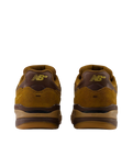 NB Numeric Andrew Reynolds 933 Shoes in Wheat & Gum