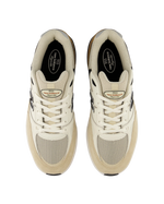 NB Numeric Andrew Reynolds 933 Shoes in Quicksand & Sea Salt