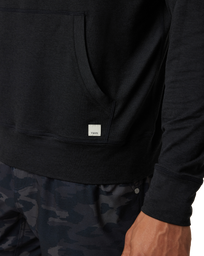 The Vuori Mens Ponto Performance 1/2 Zip Hoodie in Black Heather