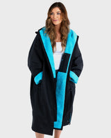 The Dryrobe Advance Long Sleeved in Black & Blue