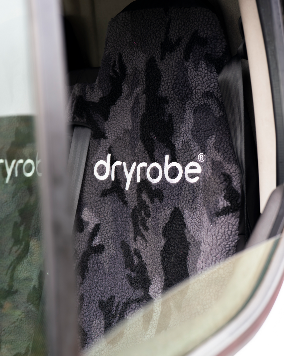 Double Car Seat Cover in Camo & Black