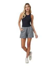 The Vuori Womens Pose Plyo Vest in Black