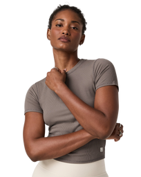The Vuori Womens Pose Fitted T-Shirt in Smokey Taupe