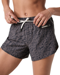 Clementine 4" Boardshorts 2.0 in Chia Stucco