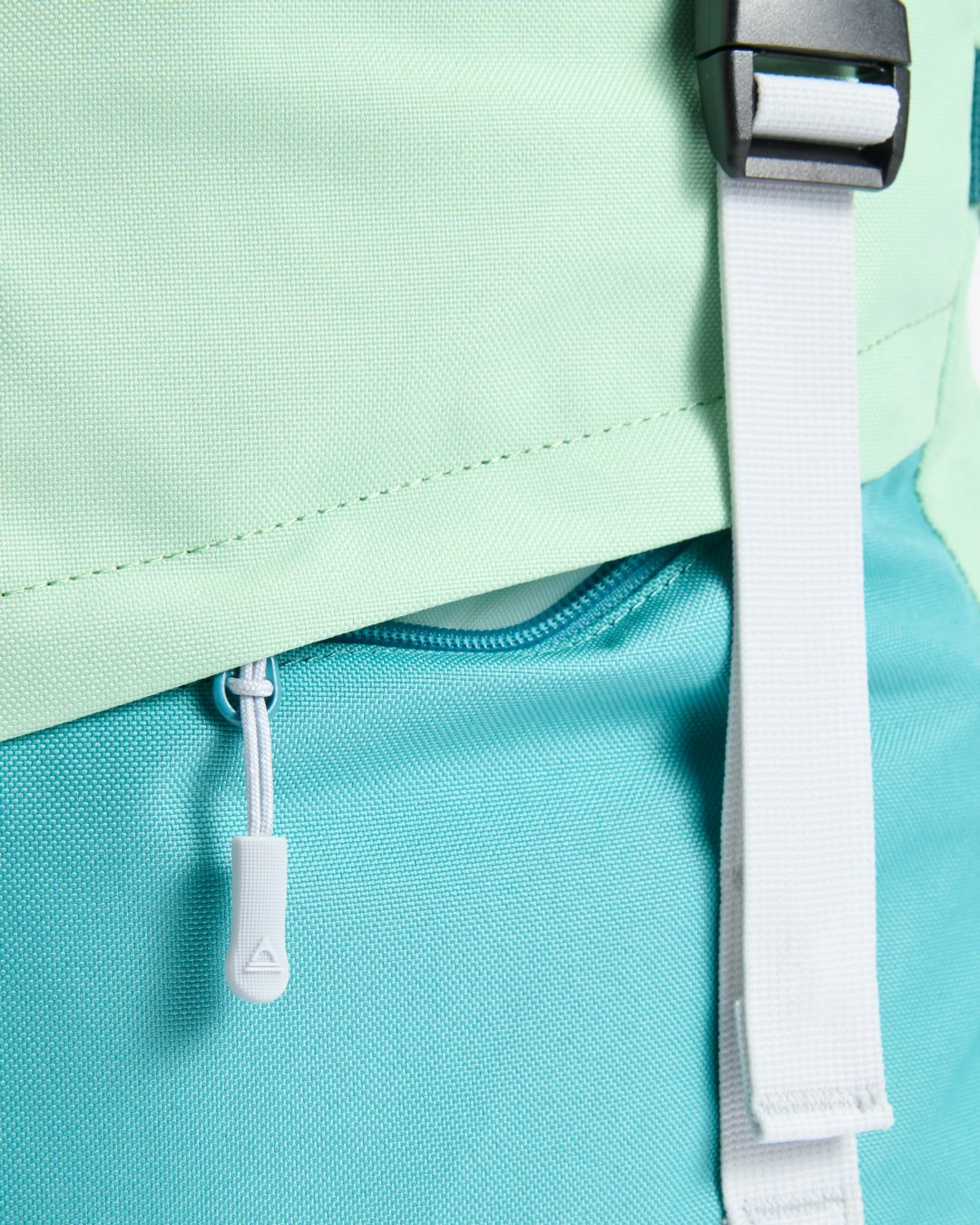 Boondocker 26L Backpack in Mediterranean & Ocean Teal
