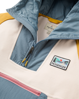 The Passenger Womens Alexander 3.0 Hooded Polartec Fleece Jacket in Stormy Blue & White Sand